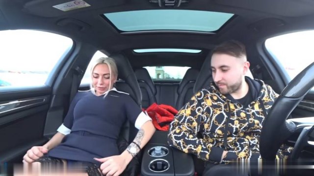 Замужняя стюардесса не любит скучать..