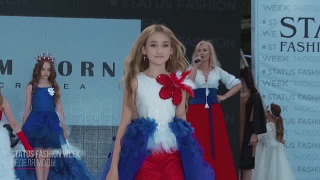 Status Fashion Week - традиционный показ мод, приуроченный ко Дню России.