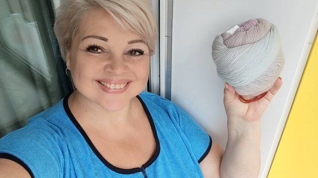Что ВЗЯЛА с собой из ВЯЗАНИЯ🧶 и поболтаем 🙂