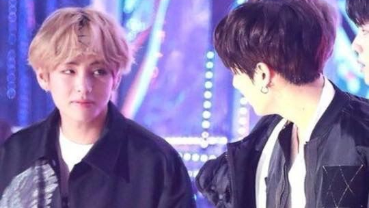 "⚡️ Тайные Заговоры в HYPE: Что скрывает Бан Шихёк от BTS? 💔"