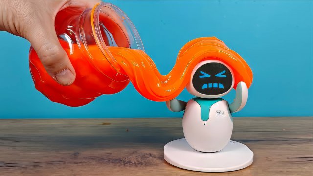 Слайм и шарики Орбиз довели робота Eilik до истерики! 😲