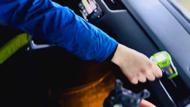 ШКОДА ОКТАВИЯ А7 с правой стороны прохладный воздух, с пассажирской стороны не греет печка климат❓❓❓