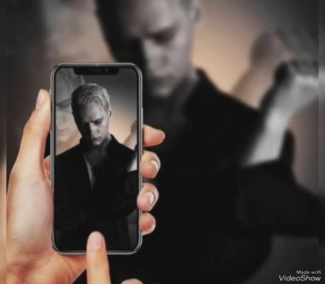 А я всё жду... жду весточек от любимого...