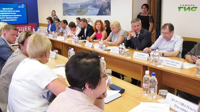 Счастье быть вместе: в Октябрьском районе чествовали многодетные семьи