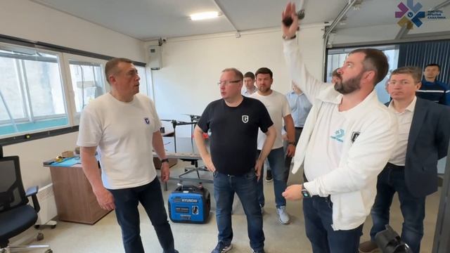 Губернатор Сахалинской области посетил НПЦ «Крылья Сахалина» и СКБ САМИ