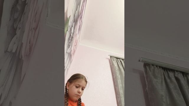 распаковаваю вместе с вами игрушки