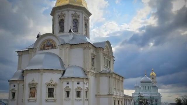 Молитвы на почет и уважение. На работе, в семье, в обществе #молитва #псалмыСестерСоболь #любовь ☦️