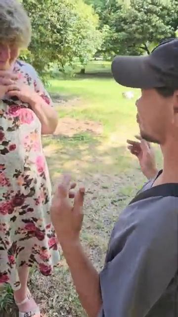 Валя любит Алеута