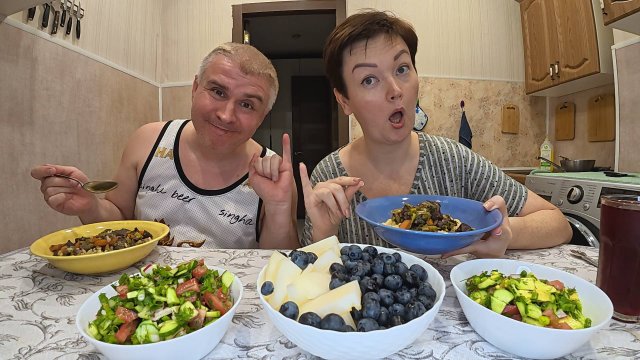 Мукбанг приняли ВАЖНОЕ решение для себя! Я слов на ветер НЕ БРОСАЮ! Семейный ужин в России