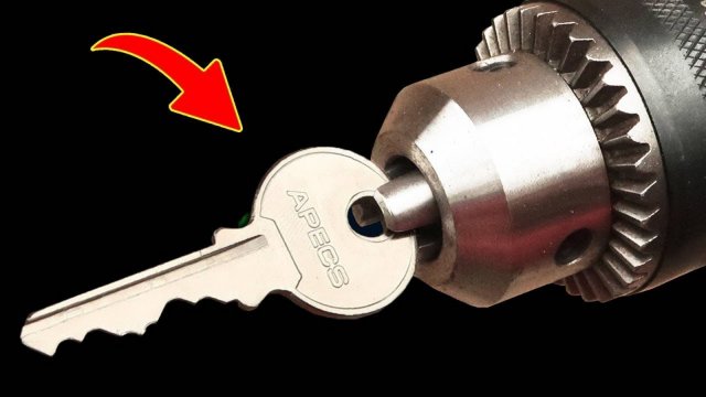 Миллиарды людей не знают этого секрета😱!! Вставьте старый ключ в свою дрель и посмотрите