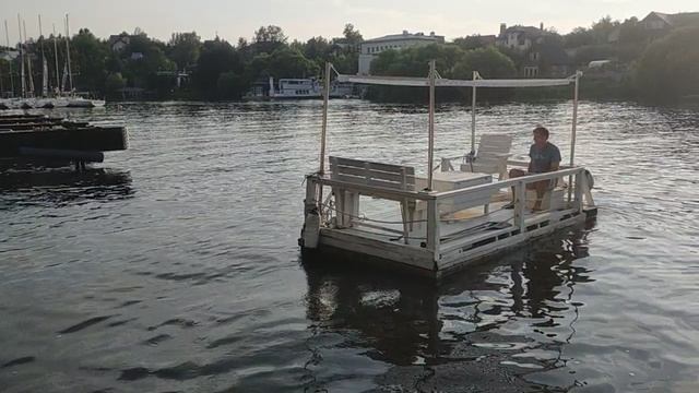 Аренда плота без капитана на бензиновом двигателе - Отдых на воде Аэлита