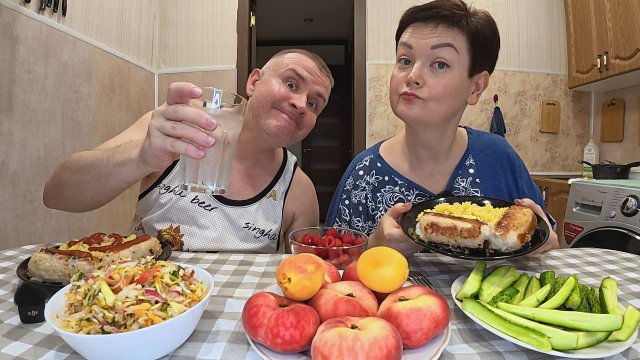 Мукбанг у нас кое что СЛУЧИЛОСЬ и есть НОВОСТЬ для Вас! Моя ЖИЗНЬ ПЕРЕНАСЫЩЕНА эмоциями! Ужин