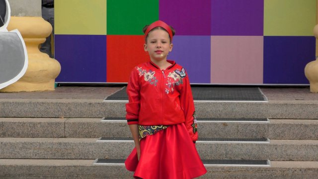 На концертах у ДК Горького  " Русская кадриль "