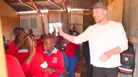 ЗА КАЖДЫЙ ЛАЙК Я БУДУ ОТБИРАТЬ ВОДУ У НУЖДАЮЩИХСЯ!