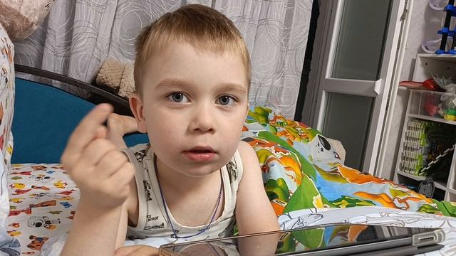ВИДЕОБЛОГЕР АРТЁМ И ЕГО МАМА