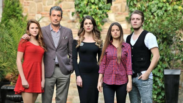 Вдребезги - 1 сезон 14 серия / Paramparça / Shattered