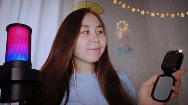 АСМР - Расчёсывание Волос и БЛИЗКИЙ НЕЖНЫЙ ШЕПОТ | ASMR Hair brushing ♡