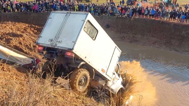 ПСИХИ на ГРУЗОВИКАХ рубятся на все деньги Грузовой оффроуд ЗИЛ 131 против УРАЛ КАМАЗ, ГАЗ и Pinzgaue