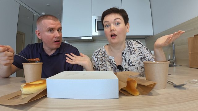 У нас ЧП в НОВОЙ квартире! Снова придётся ПЕРЕЕЗЖАТЬ! Мукбанг на НЕРВАХ что УСПЕЛИ сожрать) Влог