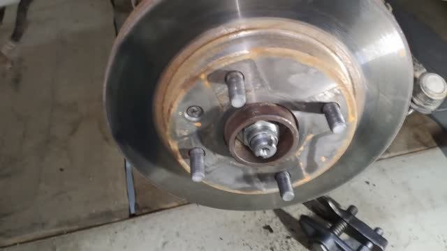 Замена переднего ступичного подшипника Chevrolet Lacetti