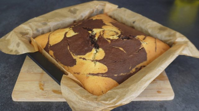 Манник "Пятнашки" на кефире без ВОЗНИ — нежный, пористый, как из кондитерской.