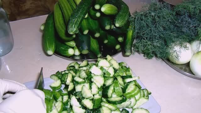 Салат на зиму из Огурцов - Зимний Король, Без стерилизации.