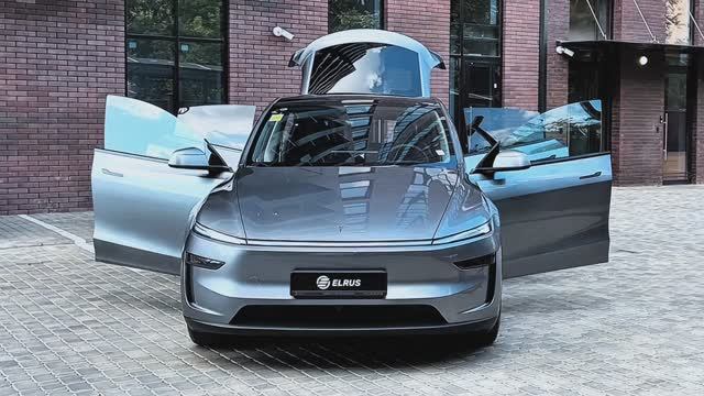 Tesla Y г. Краснодар 
Автосалон ELRUS (электромобили в наличии и под заказ)