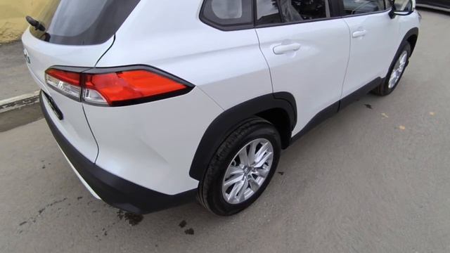 Быстрой обзор Toyota Corolla Cross Pioneer Edition новый автомобиль
