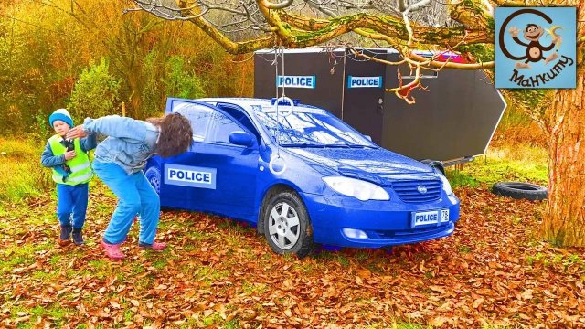 Манкиту стали врачами скорой помощи и отправились спасать монстриков. Истории для Детей.