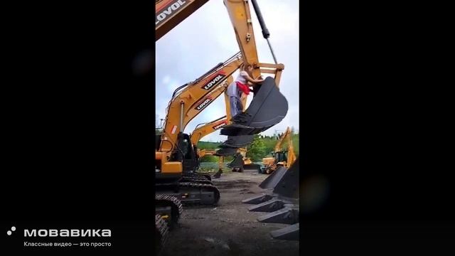 сильный трактор 😁