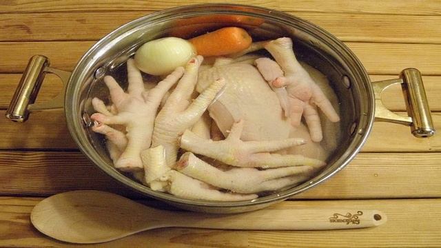 Холодец из куриных лапок