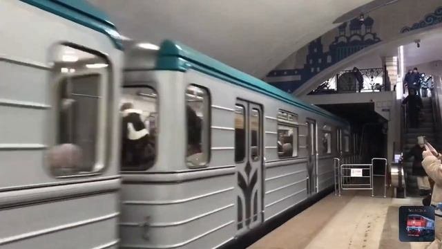 (В новом окрасе) Электропоезд 81-553.3/554.3/555.3 "Казань в новом окрасе Метроэлектротранс"