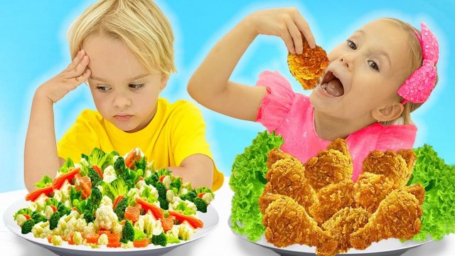 Влад и Ники. Крис учится делиться едой с друзьями! Видео для детей!