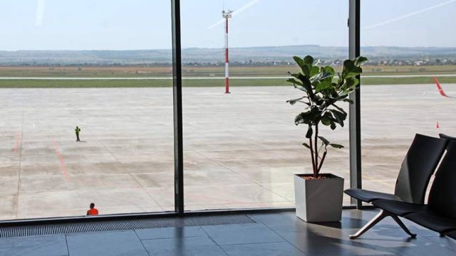 Временные ограничения на полеты введены в аэропорту Саратова