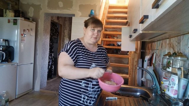 ПРОСТАЯ ЖИЗНЬ 45// ГОТОВЛЮ КУРИЦУ В МЕДЕ// ПРИЕХАЛИ ГОСТИ//ЖИЗНЬ В НЕБОЛЬШОМ ГОРОДКЕ