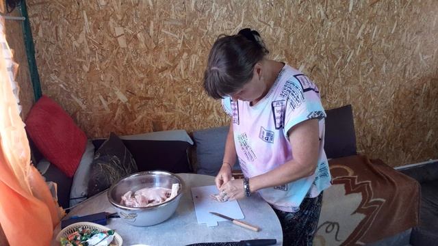 Разделила свойскую Курицу и приготовила Диетический Обед , Где будет Жить Тима , Цветочная комната