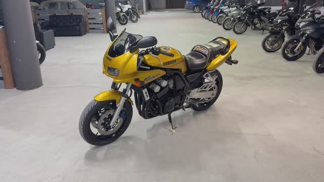 YAMAHA FZS600 2000г. Из Европы.