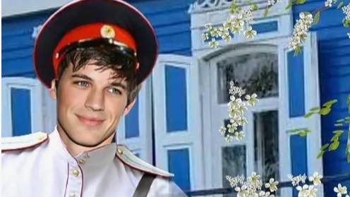 Под окном широким.  Вишня