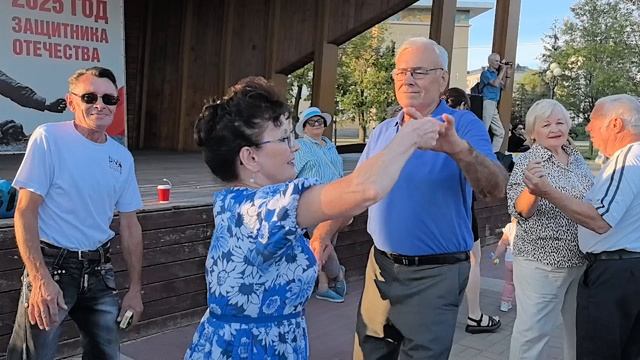 Одна любовь на троих не делится... 10.08.25...