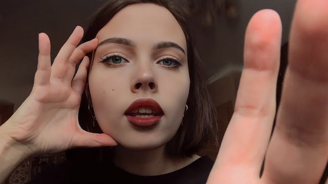 АСМР 🤍 отслежу и поглажу твое лицо \\ тихий голос !! \\ ASMR