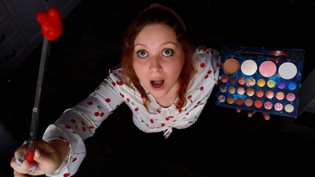 АСМР Бесплатный МАКИЯЖ МОНСТРУ 💄👹 ASMR Makeup for the Monster