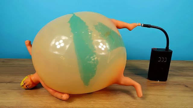 Что если бесконечно накачивать насосом Стретч Армстронга?