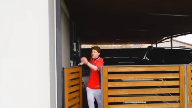 ХАГГИ ВАГИ И КЭТ НЭП В РЕАЛЬНОЙ ЖИЗНИ!