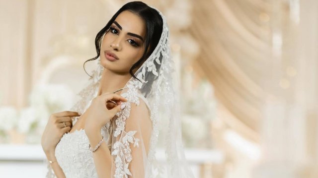 Комик Гурам Амарян устроил самую роскошную свадьбу лета: звездные гости, кортеж «Геликов» и Баста