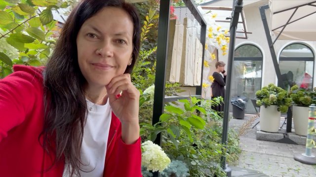 Кофейня Antiпа при храме св.Антипы Пергамского - сливовый пирог, какао. Москва.