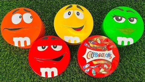 Расслабляющая распаковка ASMR | Открытие банок M&M's и Celebrations | Звуки для сна