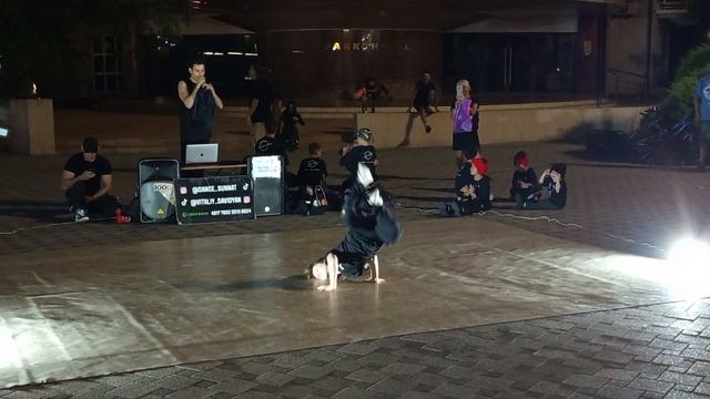 #как красиво танцуют ребята в анапе