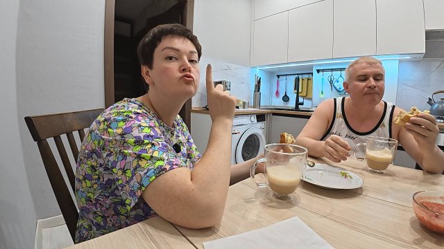 Какая ХОЗЯЙКА, такая и КУХНЯ! ТРЕЗВО оцениваем ситуацию и ОТВЕЧАЕМ НЕсогласным) Пьём кофе и болтаем)