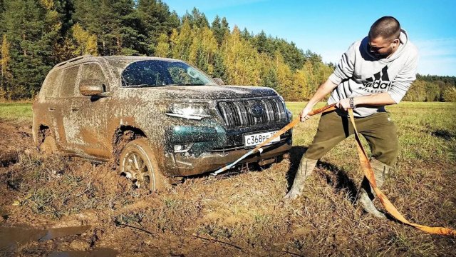Новый Prado за трактором в пашню?! Японский УАЗ с дизелем против Русской грязи! Бездорожье