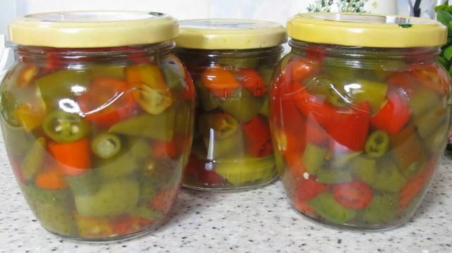 Квашенный острый перец ,готовим  на зиму.
